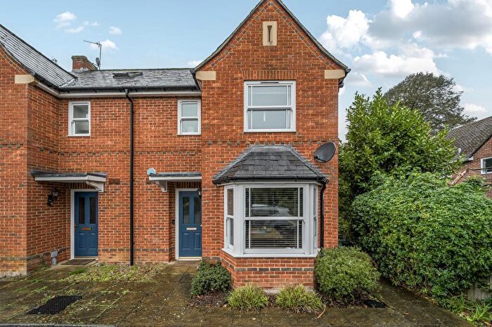 4 Bedroom Semi-Detached House For Sale In Newbury, Berkshire, RG14