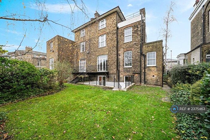 2 Bedroom Flat To Rent In Blackheath, London, SE3