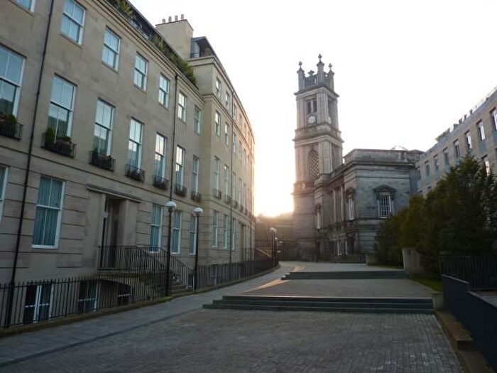 Garage / Parking To Rent In St Vincent Place Car Parking Space, Edinburgh, EH3