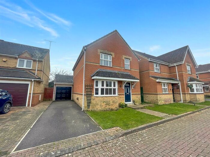 3 Bedroom Detached House To Rent In Pilots View, Amesbury, Salisbury, SP4