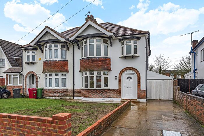 3 Bedroom Semi-Detached House To Rent In Shaggy Calf Lane, Slough, SL2