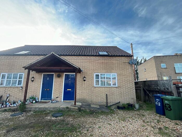 2 Bedroom Semi Detached House To Rent In Station Street, Chatteris, PE16