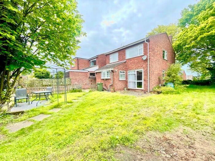 4 Bedroom Detached House To Rent In Manor Gardens, Shepshed, Loughborough, LE12