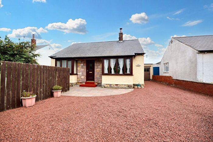2 Bedroom Detached Bungalow For Sale In Dunstan View, Seahouses, NE68