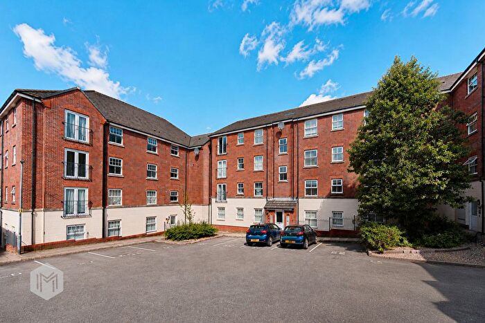 2 Bedroom Flat For Sale In Stonemere Drive, Radcliffe, M26