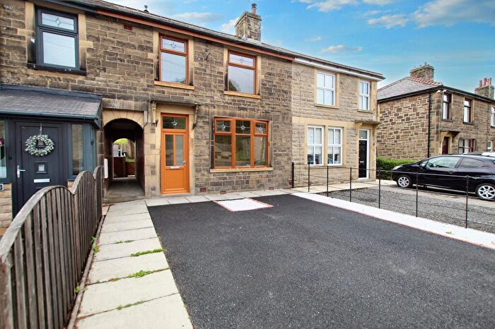 3 Bedroom Terraced House To Rent In Burnley Road East, Rossendale, BB4