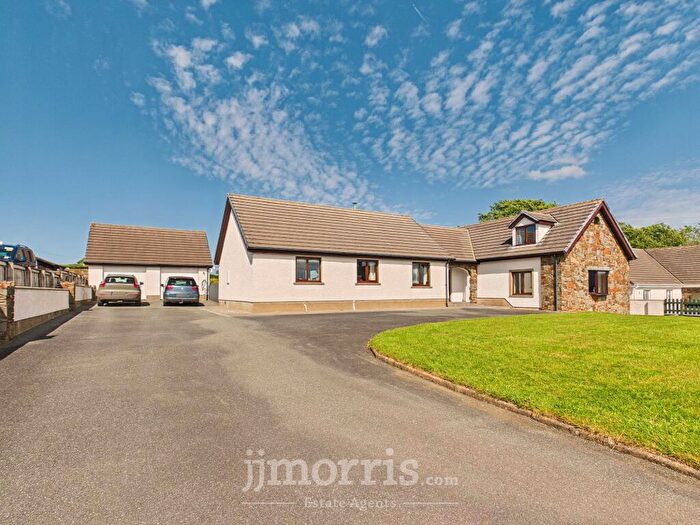 4 Bedroom Detached Bungalow For Sale In Bro Deirian, Efailwen, SA66