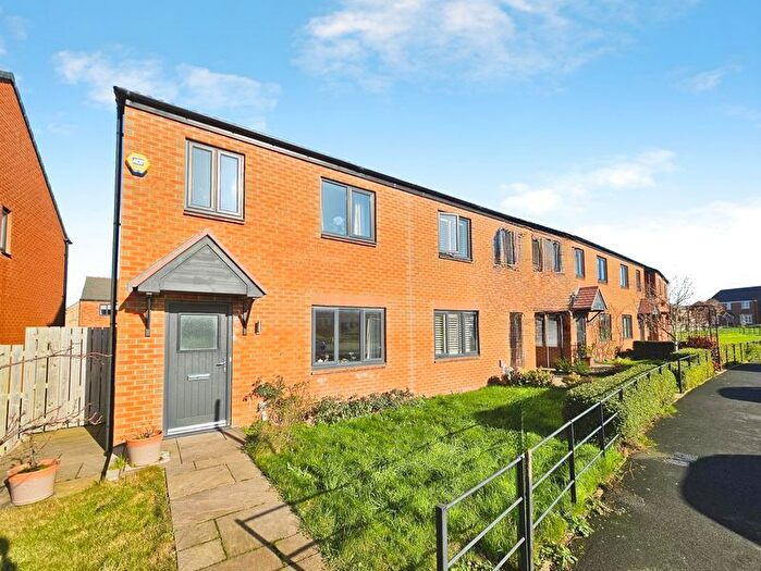 3 Bedroom Semi-Detached House For Sale In Baroney Way, Cramlington, NE23