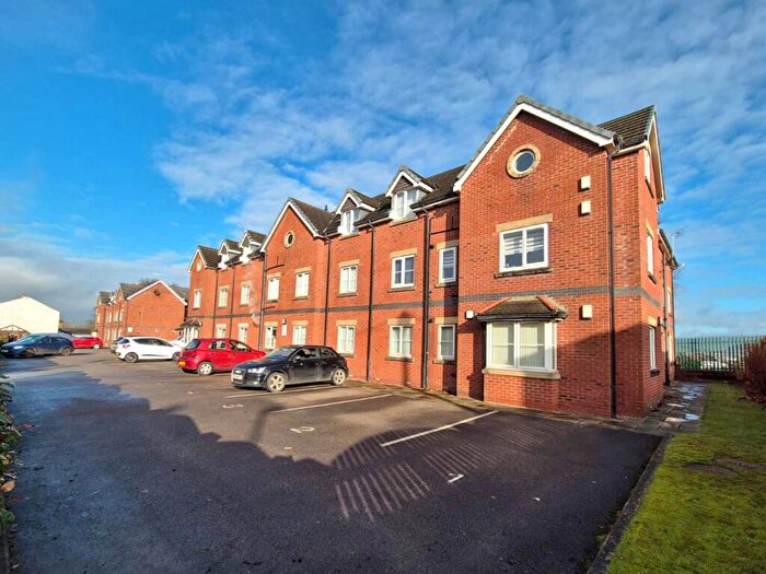 2 Bedroom Apartment To Rent In Primrose Hill Court, High Crompton, OL2