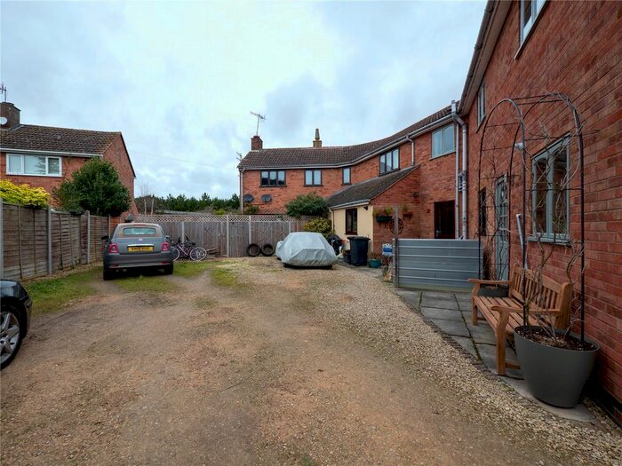 2 Bedroom Flat For Sale In Luddington Road, Stratford-Upon-Avon, Warwickshire, CV37