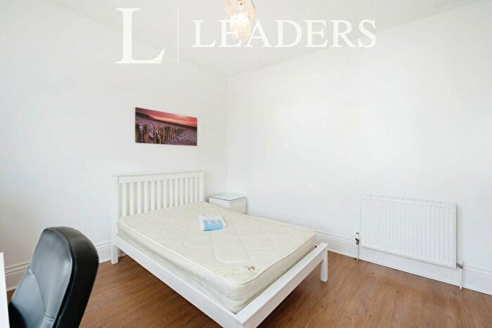 5 Bedroom Terraced House To Rent In Francis Avenue, Southsea, PO4