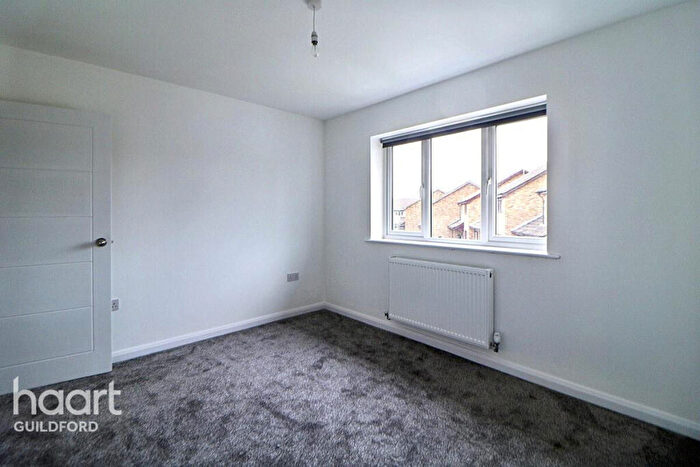 1 Bedroom End Of Terrace House For Sale In Woodger Close, Guildford, GU4
