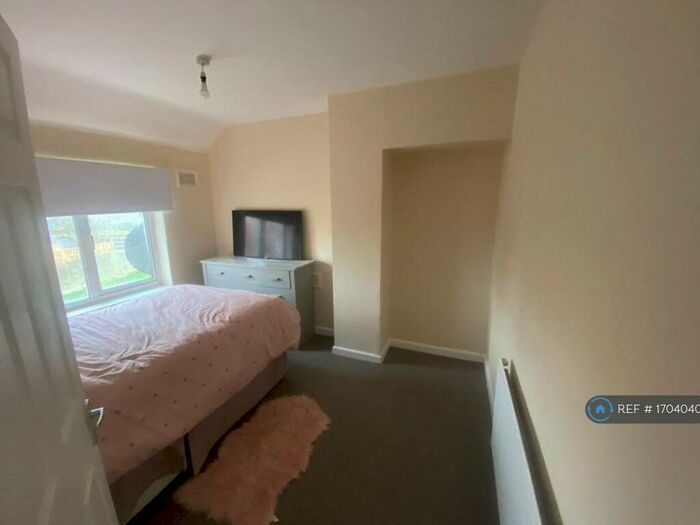2 Bedroom Terraced House To Rent In Ivyhouse Road, Dagenham Essex, RM9