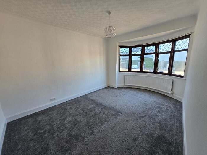 3 Bedroom Terraced House To Rent In Worcester Avenue, Tottenham, N17