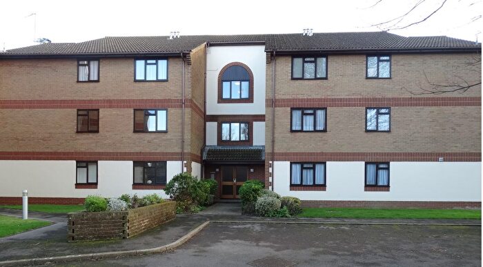 2 Bedroom Flat To Rent In St. Botolphs Road, Worthing, BN11