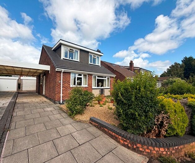 2 Bedroom Bungalow For Sale In Astley Close, Warrington, WA4