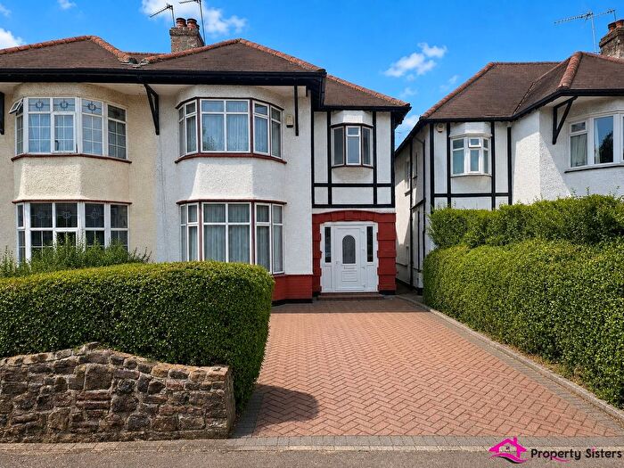 3 Bedroom Semi-Detached House For Sale In Hale Lane, Mill Hill, NW7