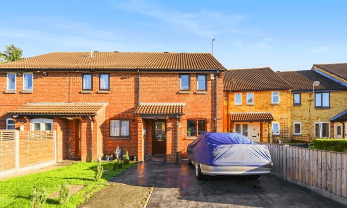 2 Bedroom End Of Terrace House To Rent In Hayes, UB3