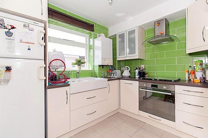 1 Bedroom Flat To Rent In Hartfield Road, Wimbledon, SW19