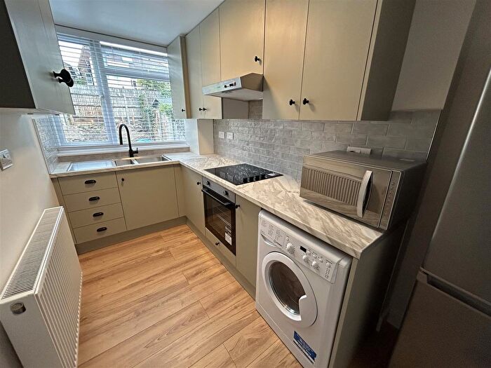 Studio To Rent In West Lodge Avenue, Acton, W3