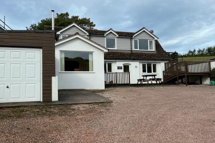 3 Bedroom Detached House To Rent In Higher Dawlish Water, Dawlish, Devon, EX7