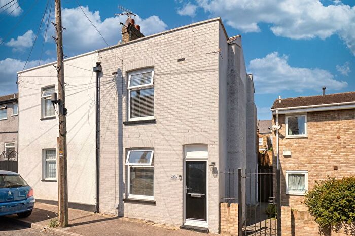 2 Bedroom Semi Detached House For Sale In Finsbury Road, Ramsgate, Kent, CT11