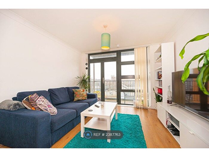 2 Bedroom Flat To Rent In Twelve Trees Crescent, London, E3