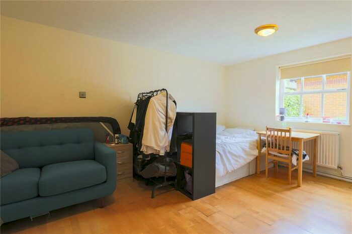 Apartment To Rent In Moriatry Close, Parkhurst Road, Islington, London, N7