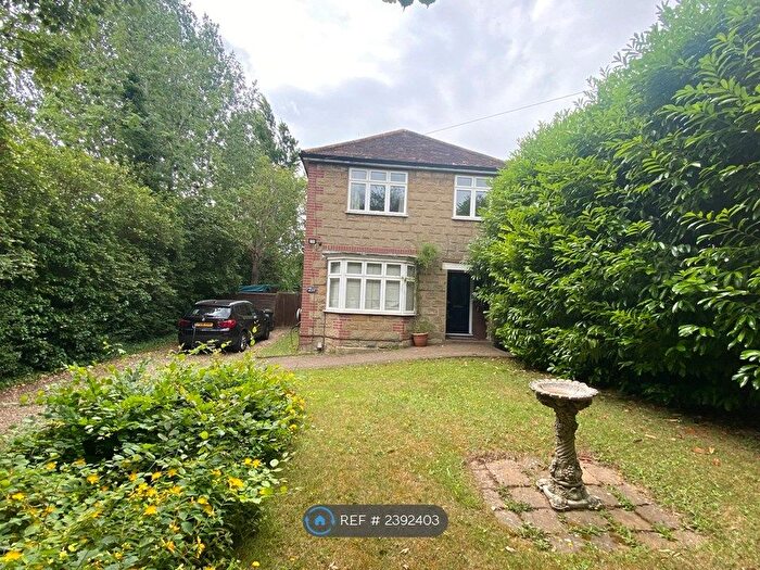4 Bedroom Detached House To Rent In Sheepcot Lane, Watford, WD25