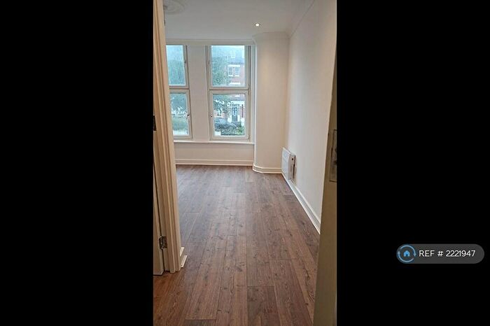 Studio To Rent In Primrose Gardens, London, NW3