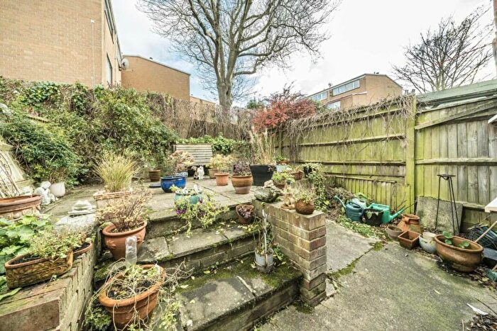 3 Bedroom Terraced House For Sale In Ulverscroft Road, East Dulwich, SE22