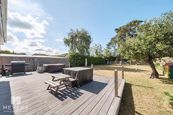 5 Bedroom Detached House For Sale In Heckford Road, Corfe Mullen, BH21