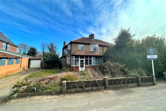 4 Bedroom Semi-Detached House To Rent In Woodcote Road, Purley, CR8