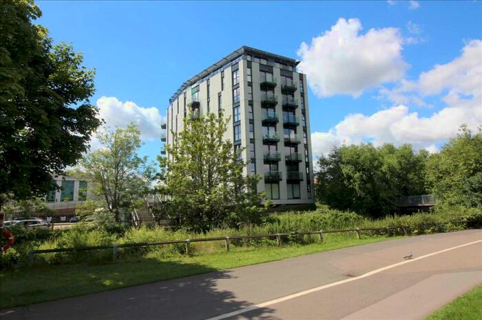 2 Bedroom Apartment To Rent In Double Bedroom Luxury Apartment, CM2