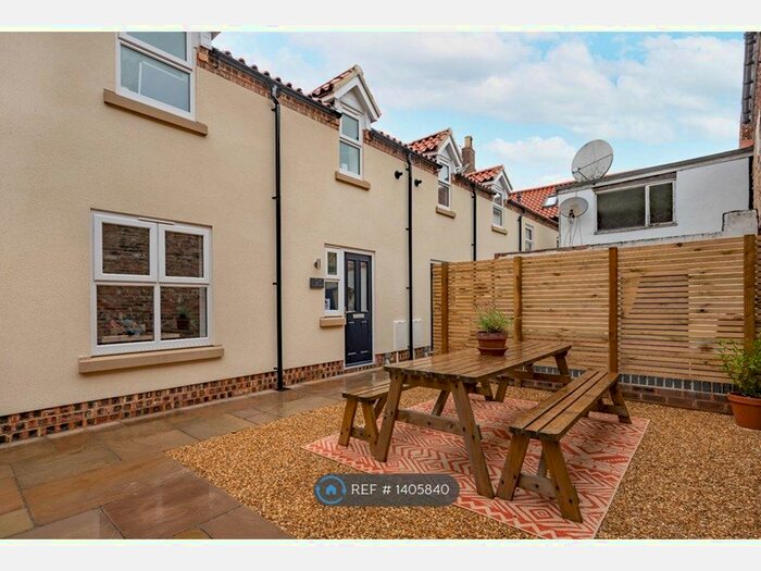 2 Bedroom Flat To Rent In High Street, Stokesley, Middlesbrough, TS9