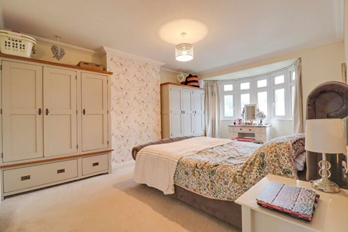 4 Bedroom Detached House For Sale In Oak Road, Woolston, SO19