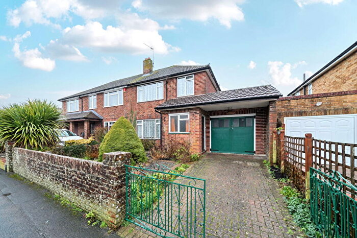 3 Bedroom Semi-Detached House For Sale In Oaklands Way, Basingstoke, RG23