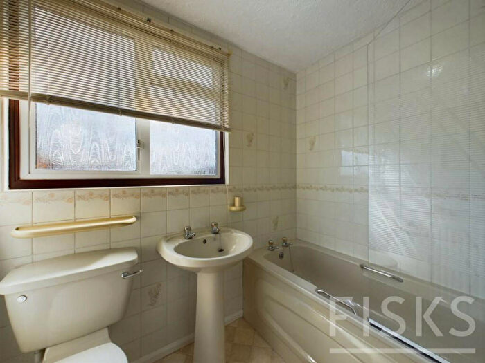 3 Bedroom Detached House For Sale In Handel Road, Canvey Island, SS8