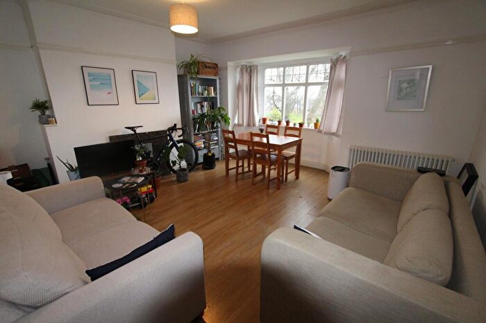2 Bedroom Apartment To Rent In Botanical Road, Sheffield, S11