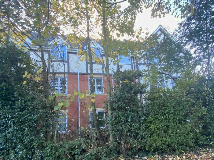 2 Bedroom Flat To Rent In Dove Lane, Chelmsford, CM2