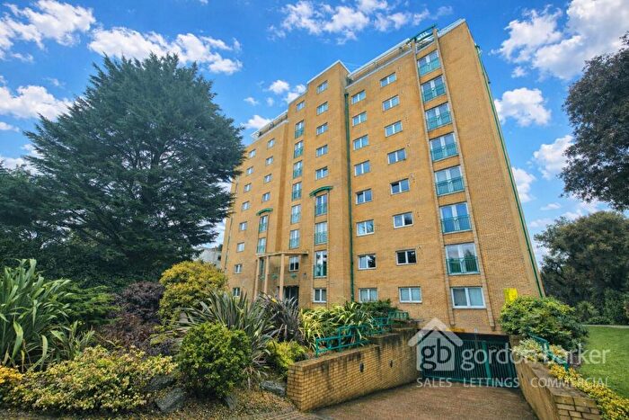 2 Bedroom Flat To Rent In Dunholme Manor, Manor Road, Bournemouth, Bournemouth Christchurch Poole, BH1