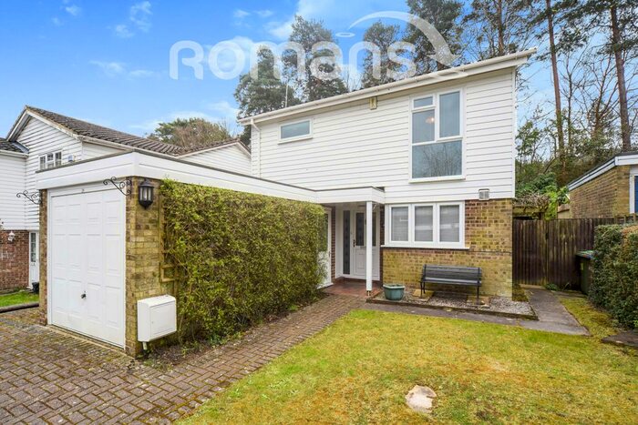 3 Bedroom Detached House To Rent In Octavia, Bracknell, RG12