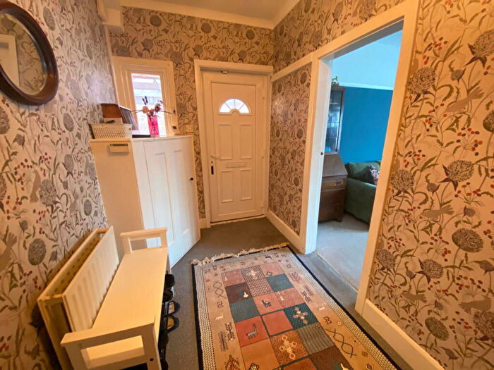 3 Bedroom End Of Terrace House For Sale In Fosse Road South, Leicester, LE3