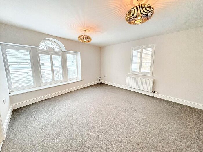 2 Bedroom Maisonette To Rent In Carricks Yard, Brampton, CA8