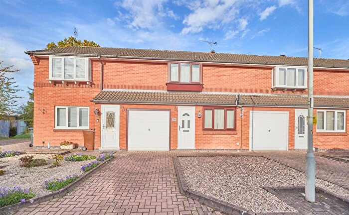 2 Bedroom Town House For Sale In Wood Street Close, Hinckley, LE10