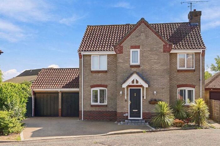 4 Bedroom Detached House For Sale In Magnolias, Billericay, CM11