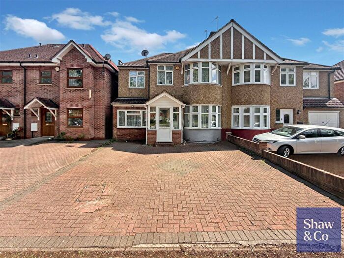 6 Bedroom Semi-Detached House For Sale In Hanworth Road, Whitton, Hounslow, TW4
