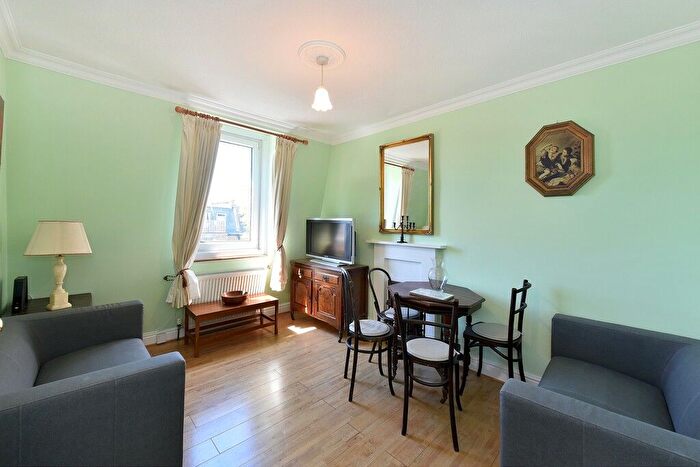 1 Bedroom Flat To Rent In Westgate Terrace, Chelsea, SW10