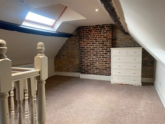 2 Bedroom Cottage To Rent In Church Lane, Ellerker, Brough, HU15