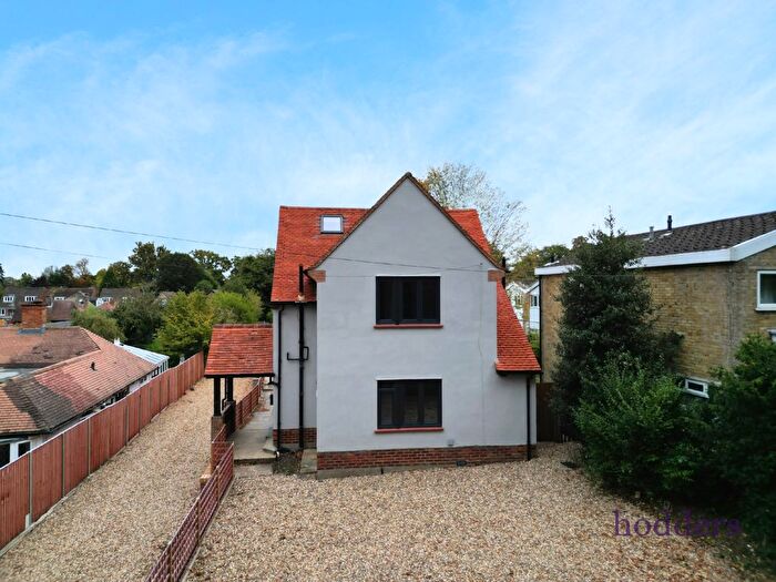 4 Bedroom Detached House To Rent In Spinney Hill, Addlestone, Surrey, KT15